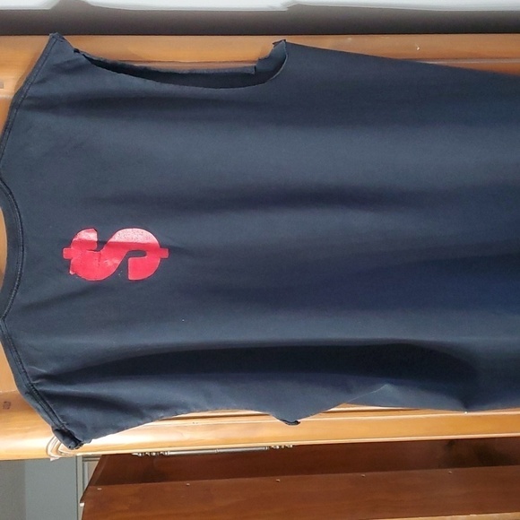 Crime pays black tee shirt. Size‎ large. RED letters. Cut off raw sleeves. - Picture 3 of 4